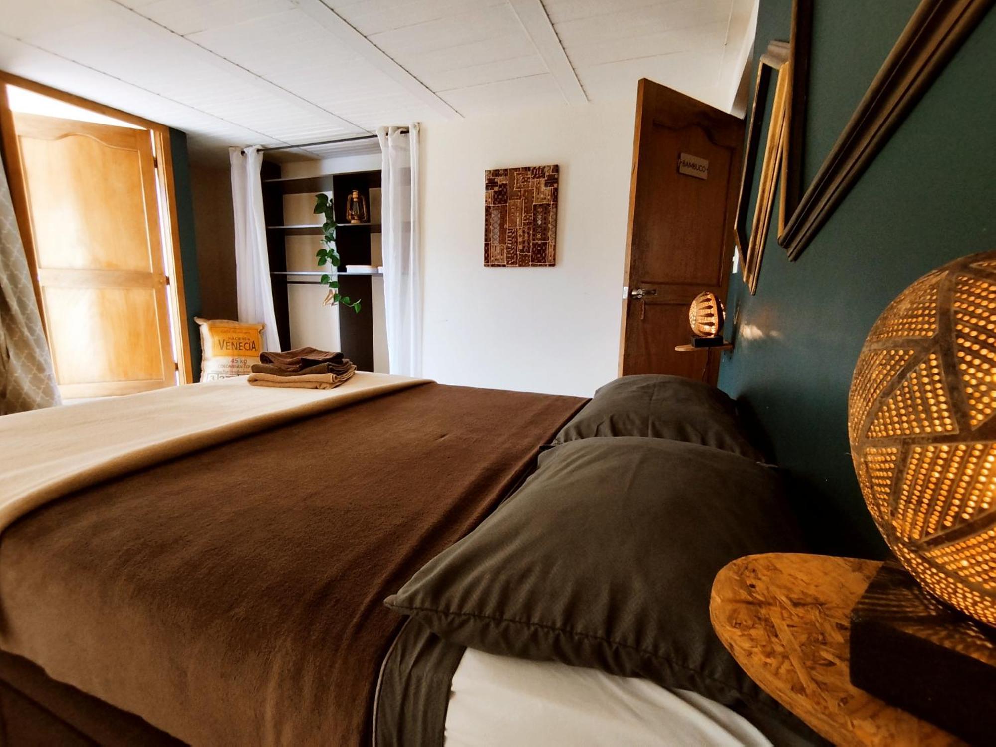 Casa Kayam Art Hostel Coliving Coworking Guatapé 객실 사진