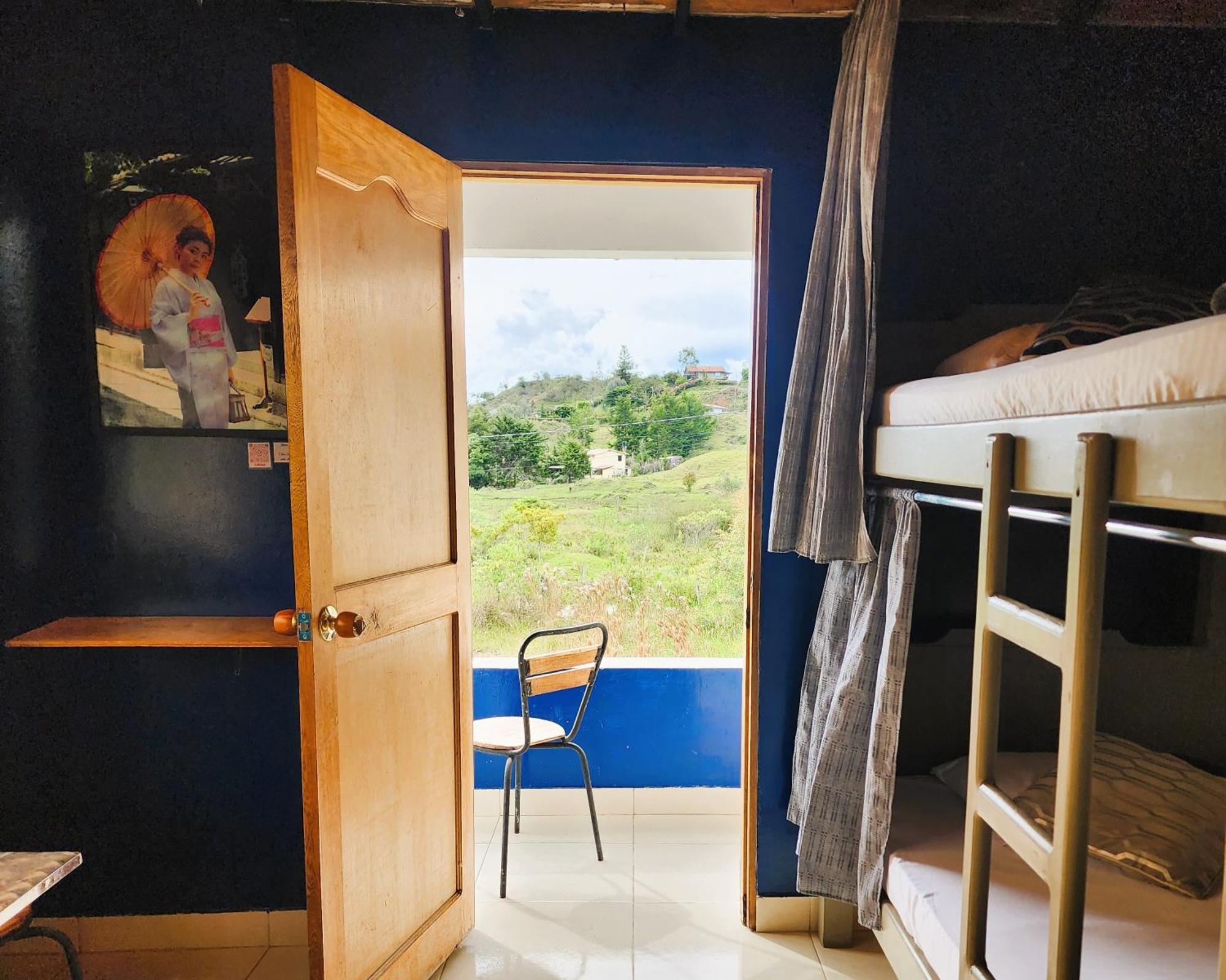 Casa Kayam Art Hostel Coliving Coworking Guatapé 객실 사진