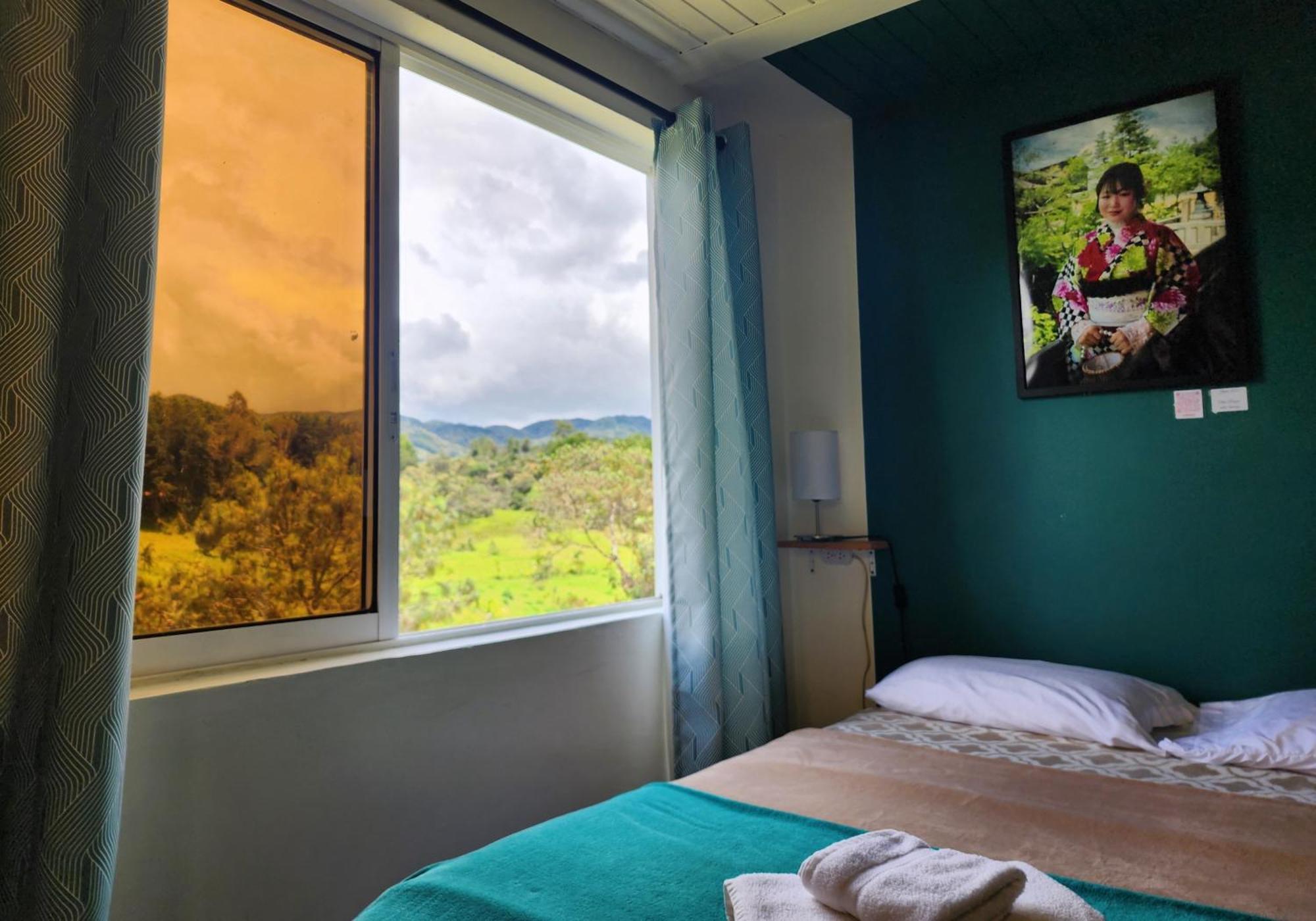 Casa Kayam Art Hostel Coliving Coworking Guatapé 객실 사진